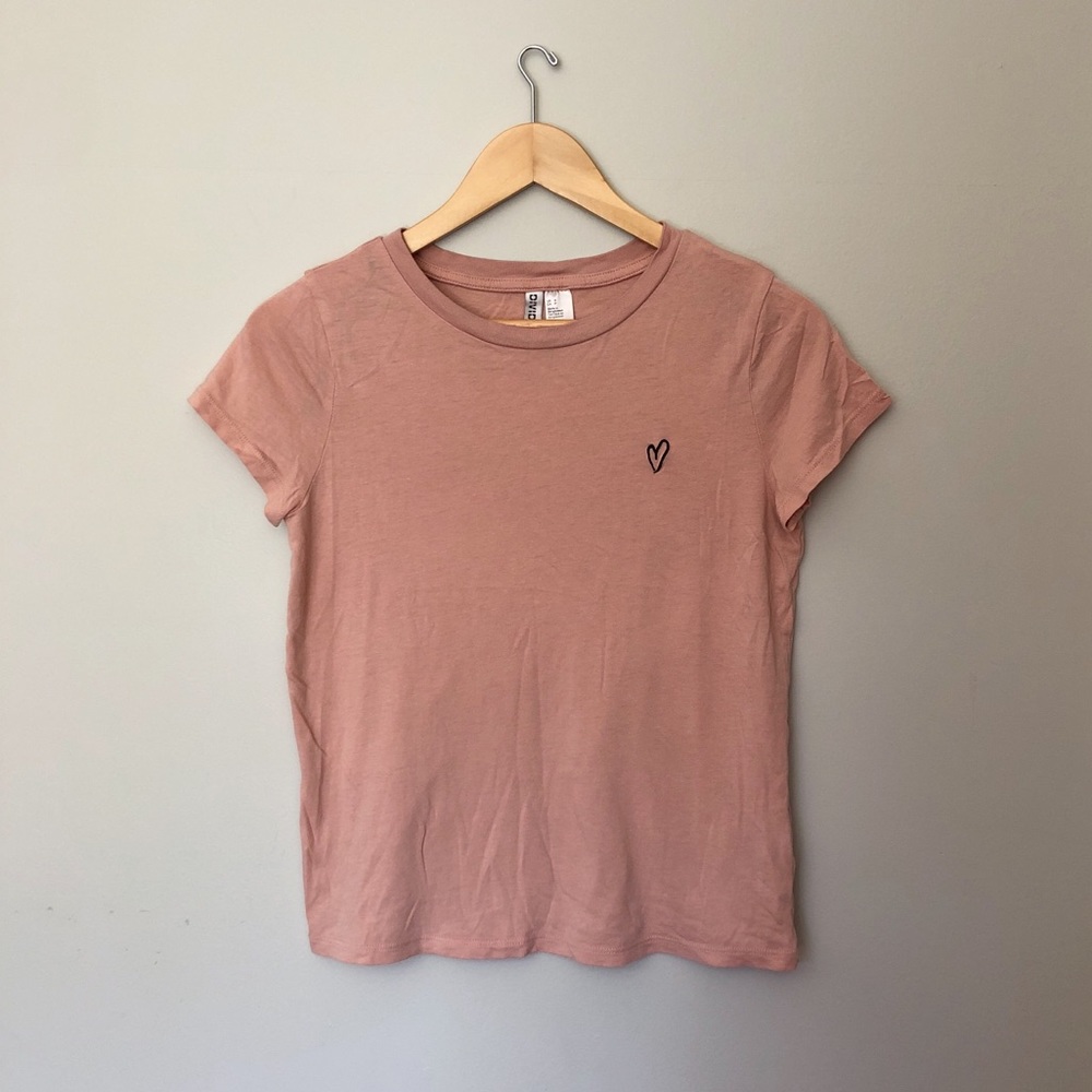 Women’s graphic tee
